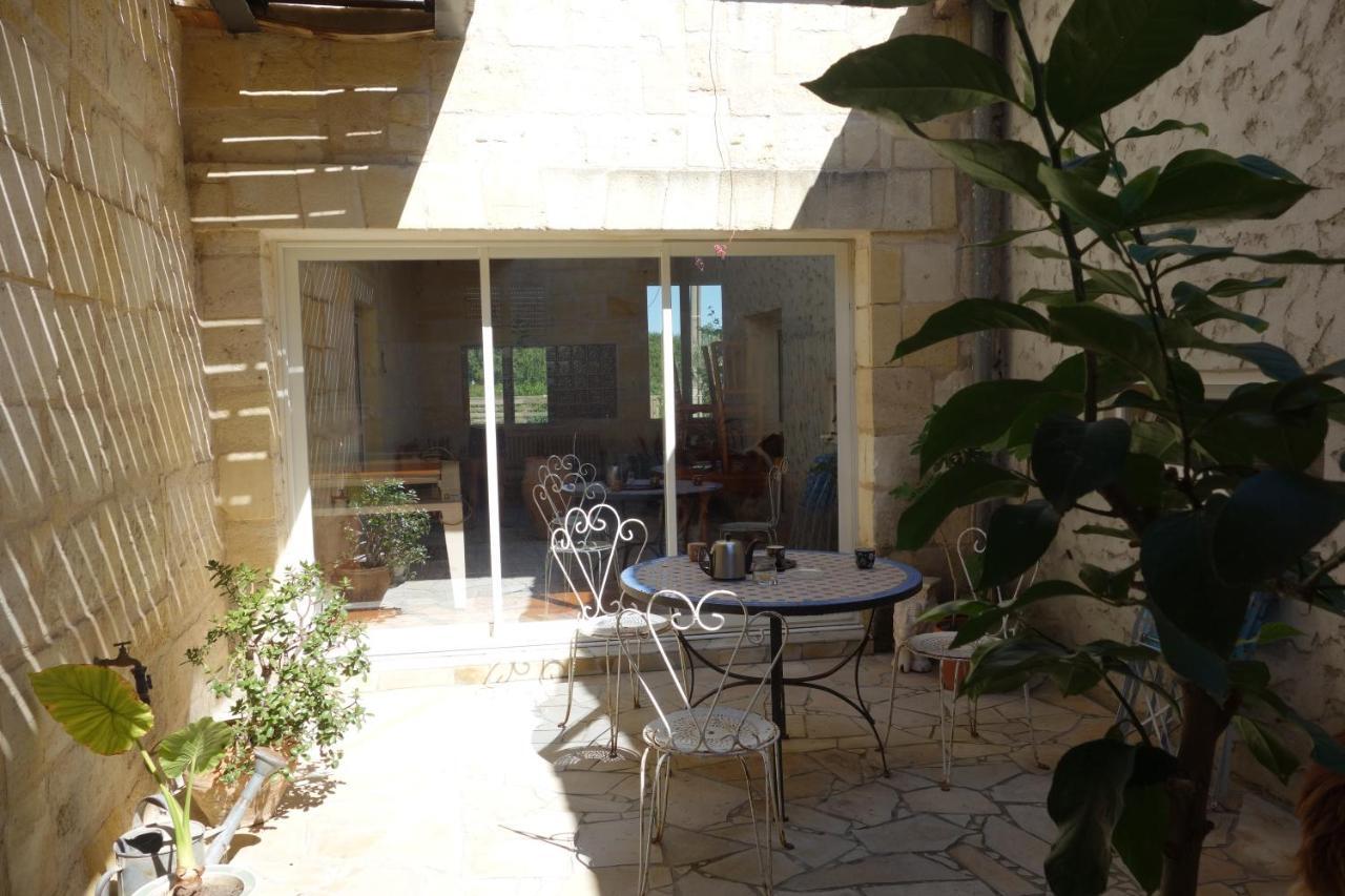 Chateau D'Esther Hotel Saint-Loubes Exterior photo
